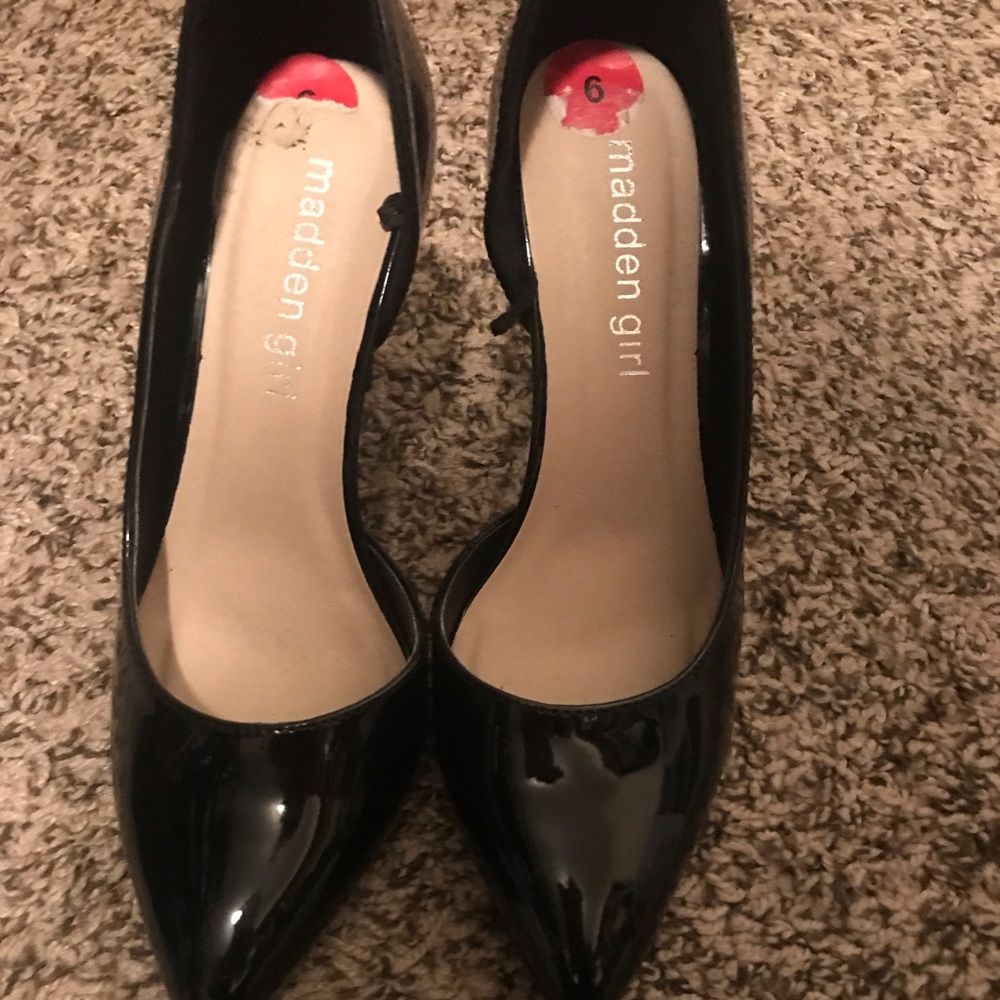 Madden Girl black patent pumps